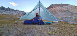 Solo Quilt v4 Blue Bolt Review Synthetic Ultralight Lighweight Quilt with Hood UL Backpacking GGG Garage Grown Gear
